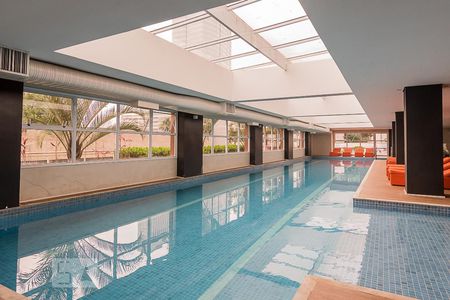 Studio para alugar com 50m², 1 quarto e 1 vaga Studio para alugar com 50m², 1 quarto e 1 vagaÁrea Comum - Piscina