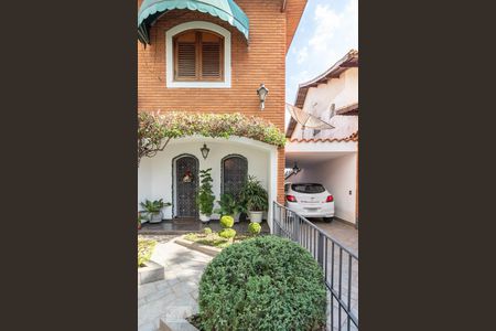 Casa à venda com 282m², 3 quartos e 4 vagasFachada