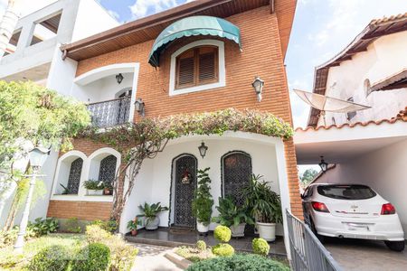 Casa à venda com 282m², 3 quartos e 4 vagasFachada