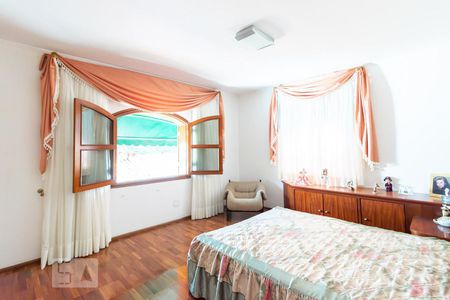 Casa à venda com 282m², 3 quartos e 4 vagasSuíte