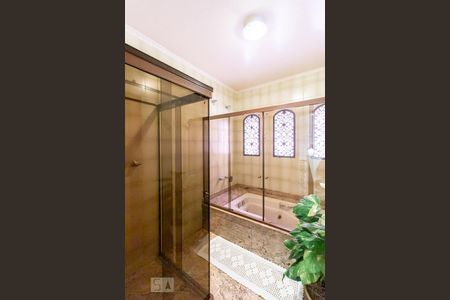 Casa à venda com 282m², 3 quartos e 4 vagasBanheiro 2