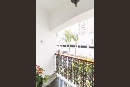 Casa à venda com 282m², 3 quartos e 4 vagasVaranda