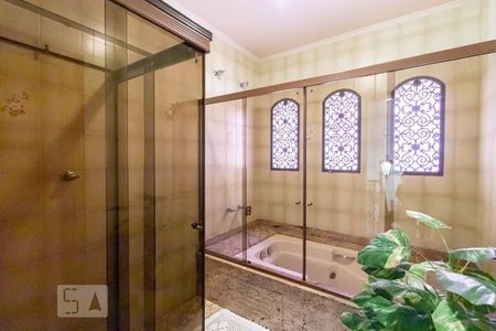 Casa à venda com 282m², 3 quartos e 4 vagasBanheiro 2