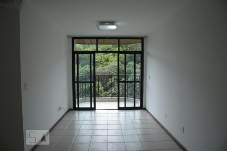 Sala de apartamento à venda com 3 quartos, 84m² em Pechincha, Rio de Janeiro