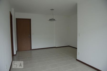 Sala de apartamento à venda com 3 quartos, 84m² em Pechincha, Rio de Janeiro