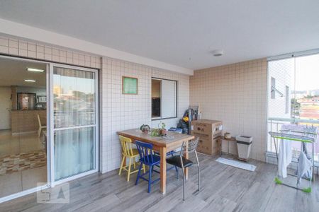 Apartamento à venda com 118m², 3 quartos e 2 vagas Apartamento à venda com 118m², 3 quartos e 2 vagasVaranda da Sala