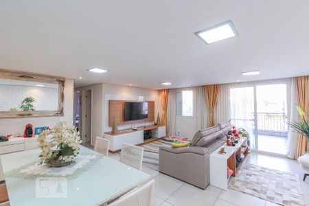Apartamento à venda com 118m², 3 quartos e 2 vagas Apartamento à venda com 118m², 3 quartos e 2 vagasSala