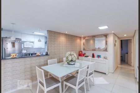 Apartamento à venda com 118m², 3 quartos e 2 vagas Apartamento à venda com 118m², 3 quartos e 2 vagasSala