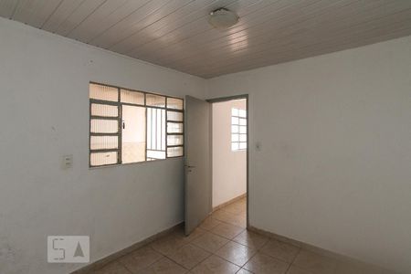 Casa à venda com 200m², 4 quartos e 2 vagasQuarto da casa 02
