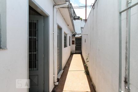 Casa à venda com 200m², 4 quartos e 2 vagasCorredor da Casa 02