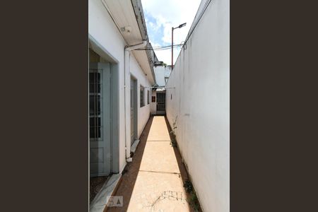 Casa à venda com 200m², 4 quartos e 2 vagasCorredor da Casa 02