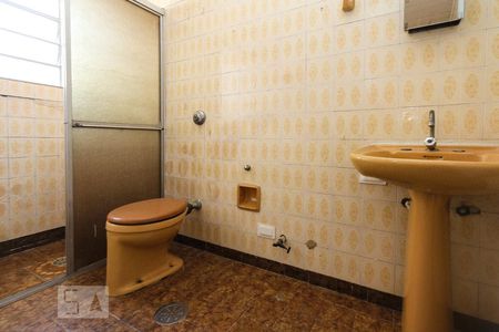 Casa à venda com 200m², 4 quartos e 2 vagasBanheiro da Casa 02