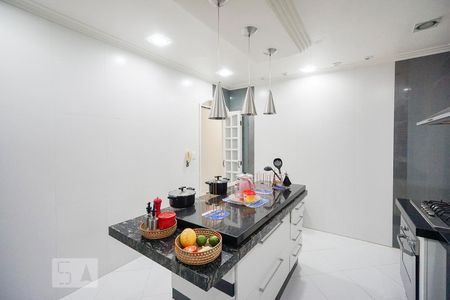 Casa à venda com 300m², 6 quartos e 4 vagasCozinha