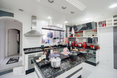 Casa à venda com 300m², 6 quartos e 4 vagasCozinha