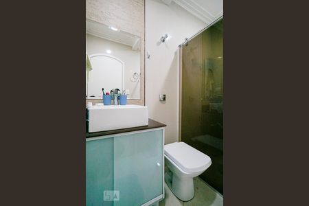 Casa à venda com 300m², 6 quartos e 4 vagasBanheiro de serviço