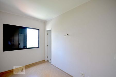 Apartamento à venda com 95m², 3 quartos e 2 vagas Apartamento à venda com 95m², 3 quartos e 2 vagasQuarto 1
