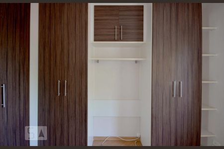 Apartamento à venda com 95m², 3 quartos e 2 vagas Apartamento à venda com 95m², 3 quartos e 2 vagasQuarto 2
