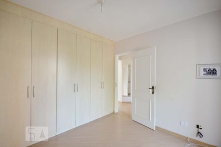 Apartamento à venda com 95m², 3 quartos e 2 vagas Apartamento à venda com 95m², 3 quartos e 2 vagasQuarto 3