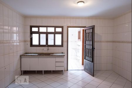 Casa para alugar com 75m², 2 quartos e 2 vagasCozinha