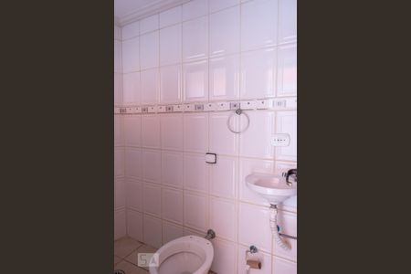 Casa para alugar com 75m², 2 quartos e 2 vagasBanheiro 3