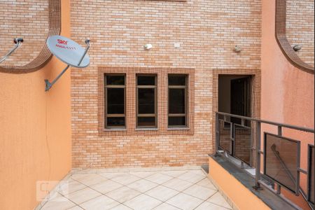 Casa para alugar com 75m², 2 quartos e 2 vagasTerraço