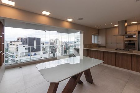Sala de apartamento à venda com 2 quartos, 105m² em Campo Belo, São Paulo