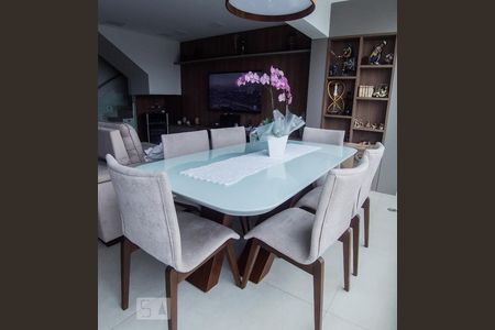 Apartamento à venda com 105m², 2 quartos e 2 vagasVaranda da Sala