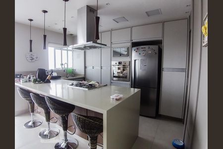 Apartamento à venda com 105m², 2 quartos e 2 vagasCozinha