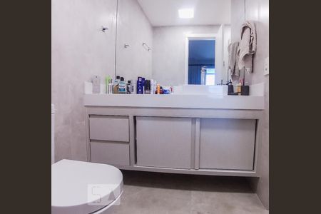 Apartamento à venda com 105m², 2 quartos e 2 vagasBanheiro da Suíte