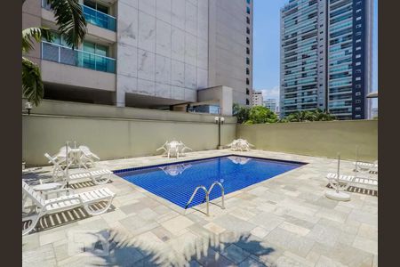Apartamento para alugar com 34m², 1 quarto e 2 vagasÁrea comum - Piscina
