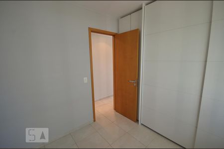 Quarto 1 de apartamento para alugar com 2 quartos, 82m² em Botafogo, Rio de Janeiro