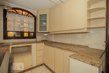 Casa à venda com 420m², 4 quartos e 4 vagasCozinha