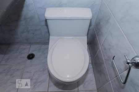 Casa à venda com 420m², 4 quartos e 4 vagasBanheiro da Suíte