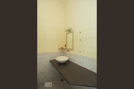 Casa à venda com 420m², 4 quartos e 4 vagasBanheiro Social