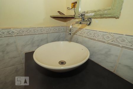 Casa à venda com 420m², 4 quartos e 4 vagasBanheiro Social