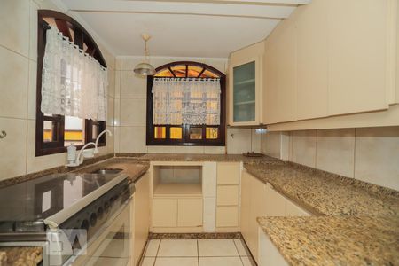 Casa à venda com 420m², 4 quartos e 4 vagasCozinha