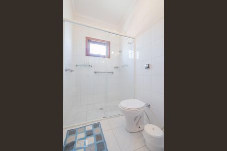 Casa à venda com 200m², 3 quartos e 2 vagasBanheiro 1