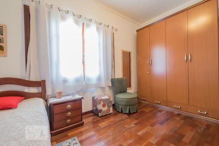 Casa à venda com 200m², 3 quartos e 2 vagasQuarto 2