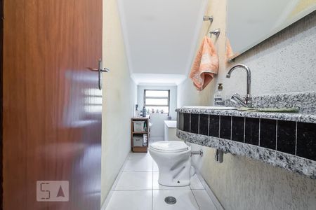 Casa à venda com 200m², 3 quartos e 2 vagasLavabo