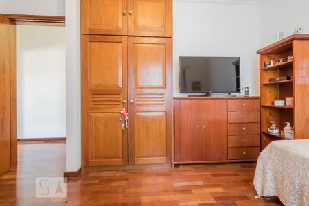 Casa à venda com 200m², 3 quartos e 2 vagasQuarto 2