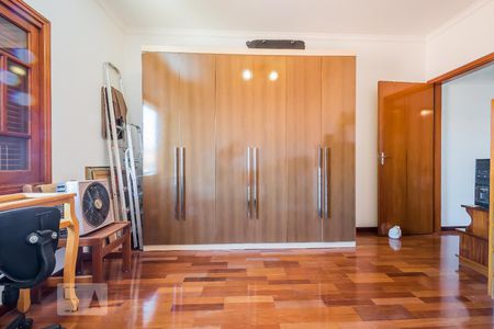 Casa à venda com 200m², 3 quartos e 2 vagasQuarto 3