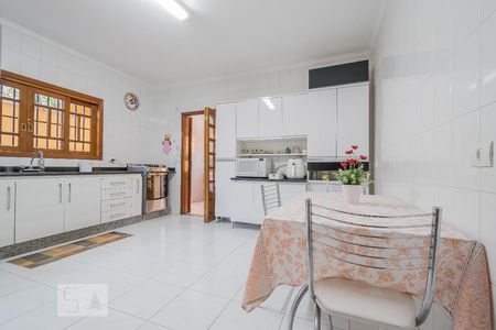 Casa à venda com 200m², 3 quartos e 2 vagasCozinha