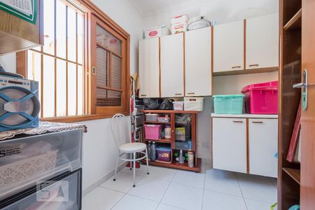 Casa à venda com 200m², 3 quartos e 2 vagasQuarto de Serviço