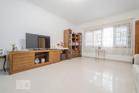 Casa à venda com 200m², 3 quartos e 2 vagasSala