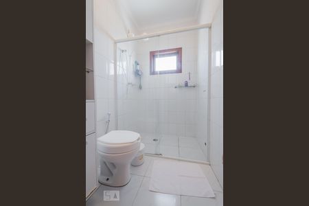 Casa à venda com 200m², 3 quartos e 2 vagasBanheiro Suíte 