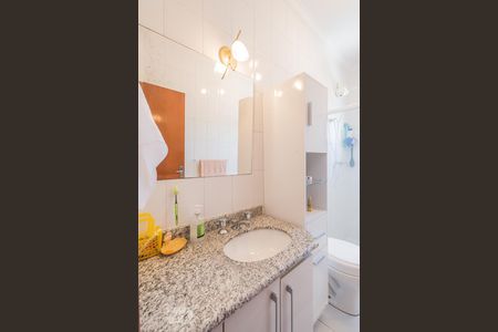 Casa à venda com 200m², 3 quartos e 2 vagasBanheiro Suíte 