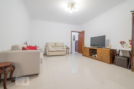 Casa à venda com 200m², 3 quartos e 2 vagasSala