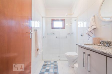 Casa à venda com 200m², 3 quartos e 2 vagasBanheiro 1