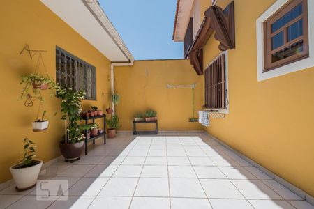 Casa à venda com 200m², 3 quartos e 2 vagasQuintal