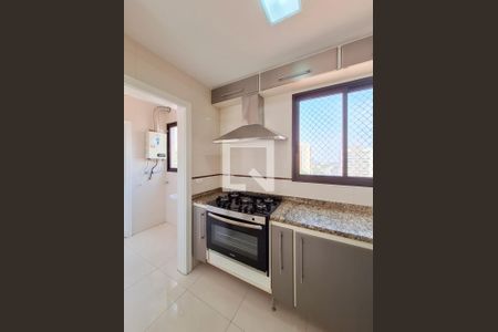 Apartamento para alugar com 106m², 3 quartos e 2 vagas Apartamento para alugar com 106m², 3 quartos e 2 vagasCozinha